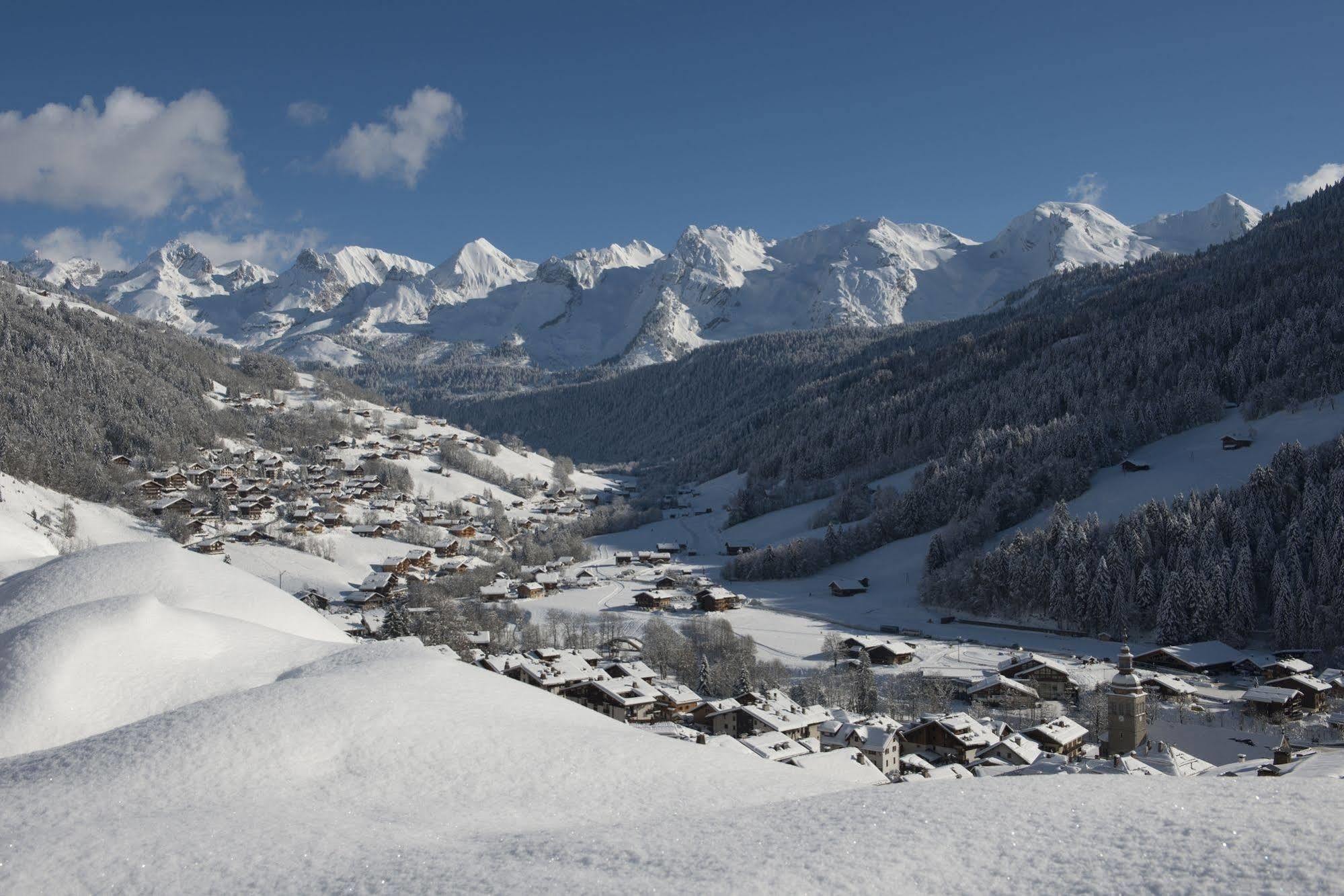 Logis La Croix-Saint-Maurice Hotel Le Grand-Bornand Eksteriør billede