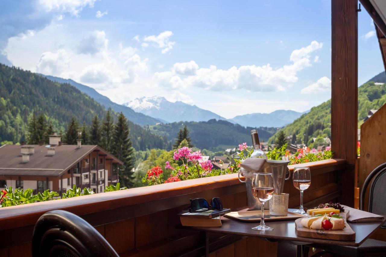 Logis La Croix-Saint-Maurice Hotel Le Grand-Bornand Eksteriør billede