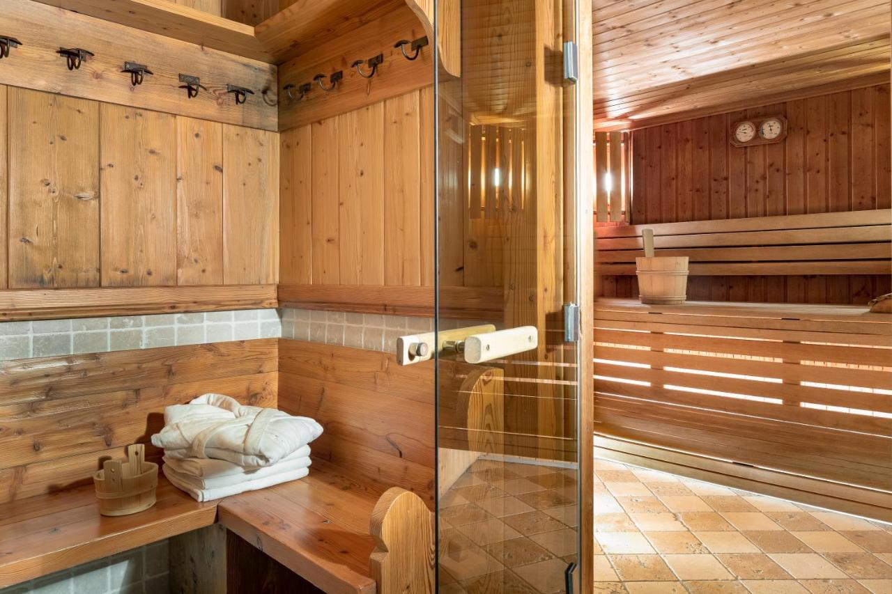 Logis La Croix-Saint-Maurice Hotel Le Grand-Bornand Eksteriør billede
