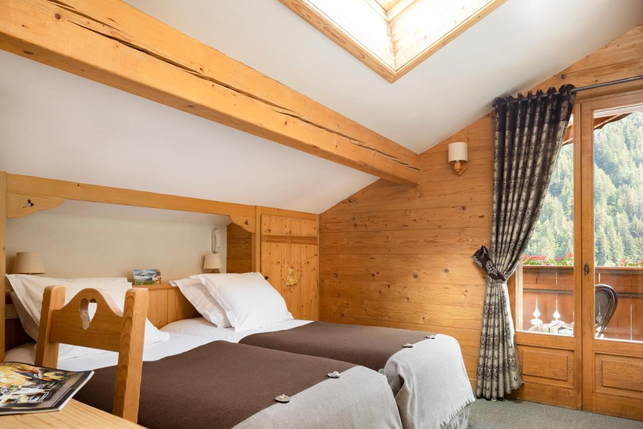 Logis La Croix-Saint-Maurice Hotel Le Grand-Bornand Eksteriør billede