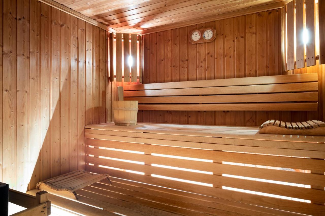 Logis La Croix-Saint-Maurice Hotel Le Grand-Bornand Eksteriør billede